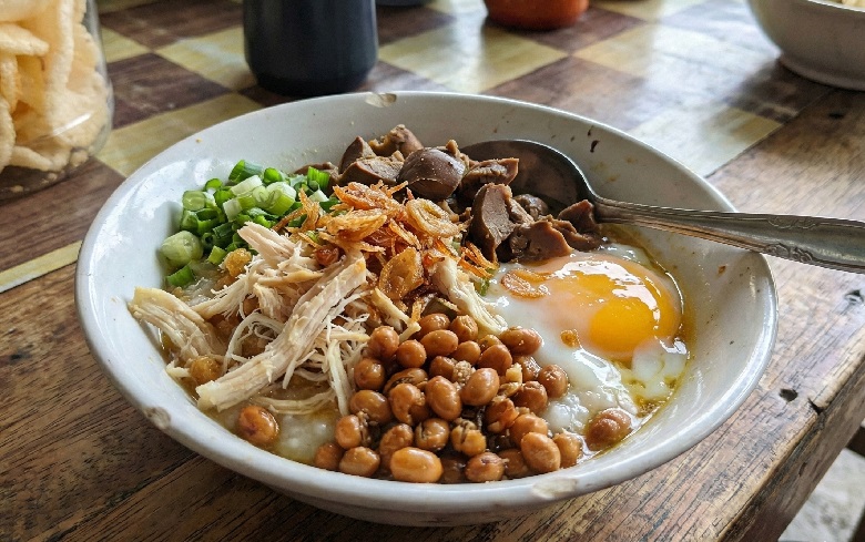 Perbedaan Bubur Ayam Jakarta 46